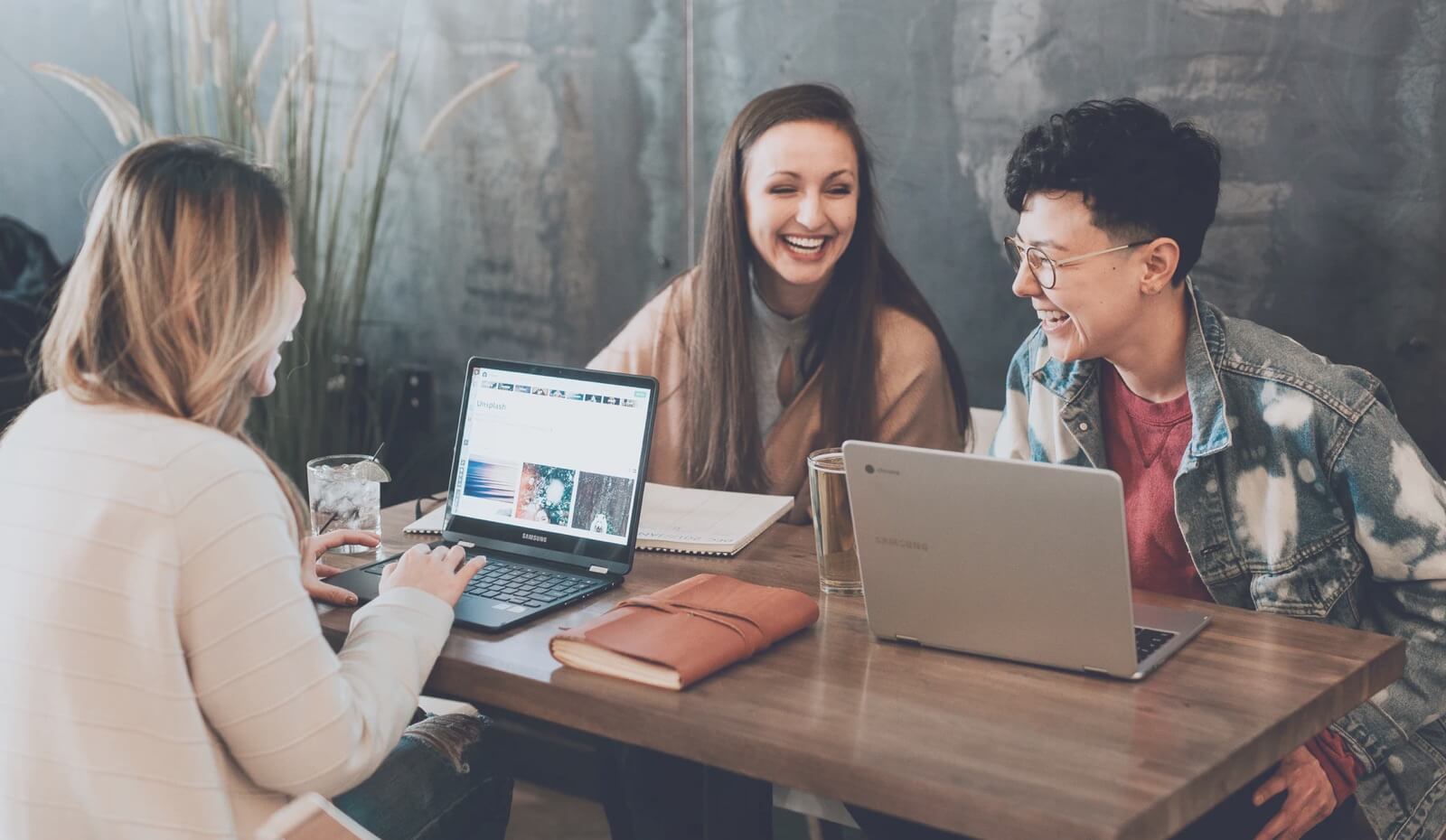 Người xây dựng & sở hữu tài sản số sản sinh lợi nhuận tự động